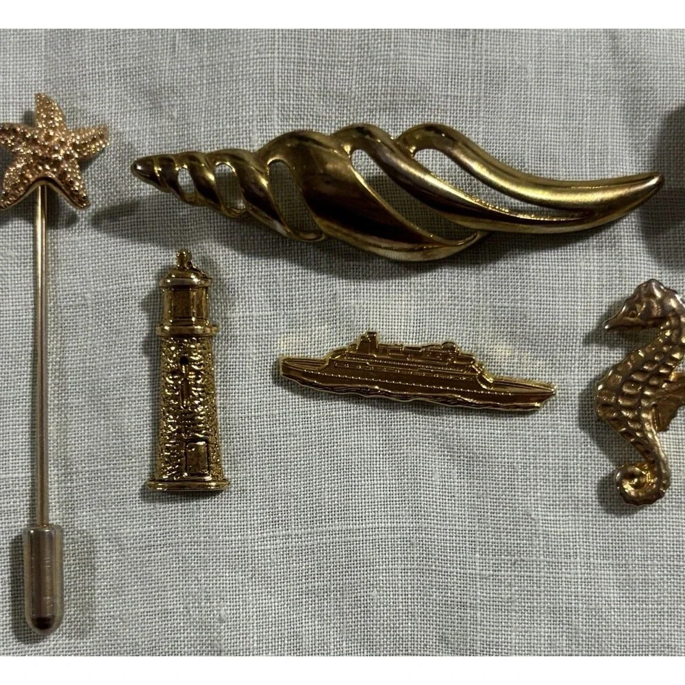Sarah Coventry vintage piece